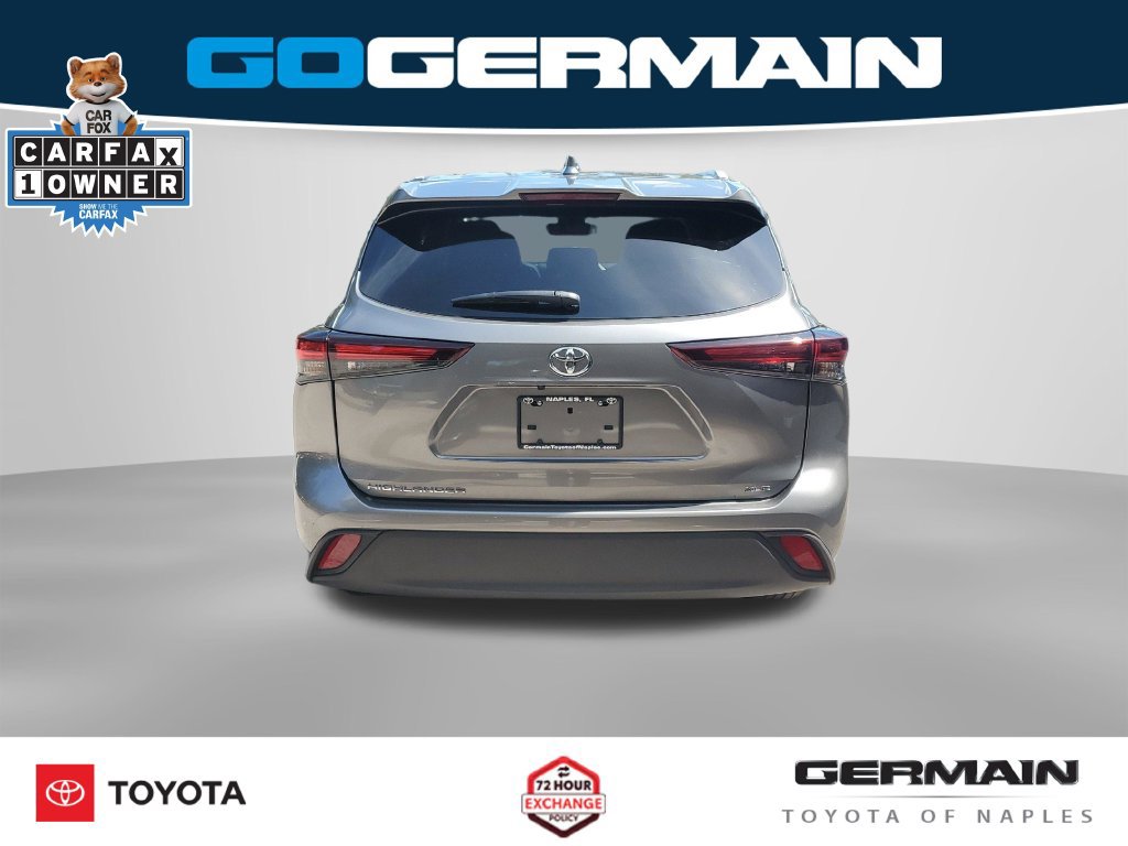 Used 2025 Toyota Highlander XLE FWD image 10