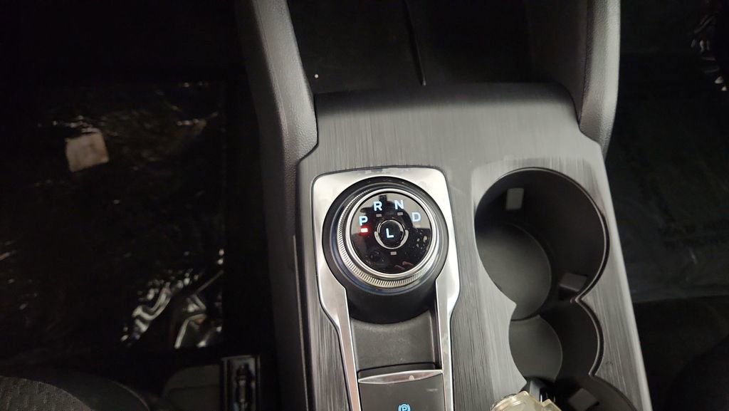 New 2026 Ford Escape ST-Line w/ Cold Weather Package AWD/4WD image 29