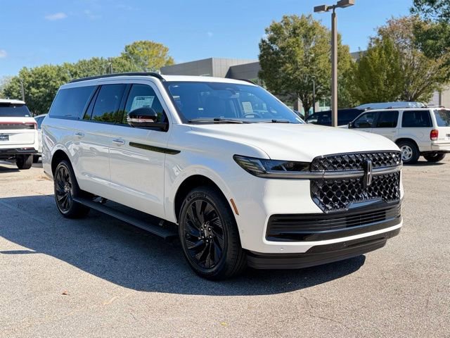 New 2025 Lincoln Navigator L Reserve image 2