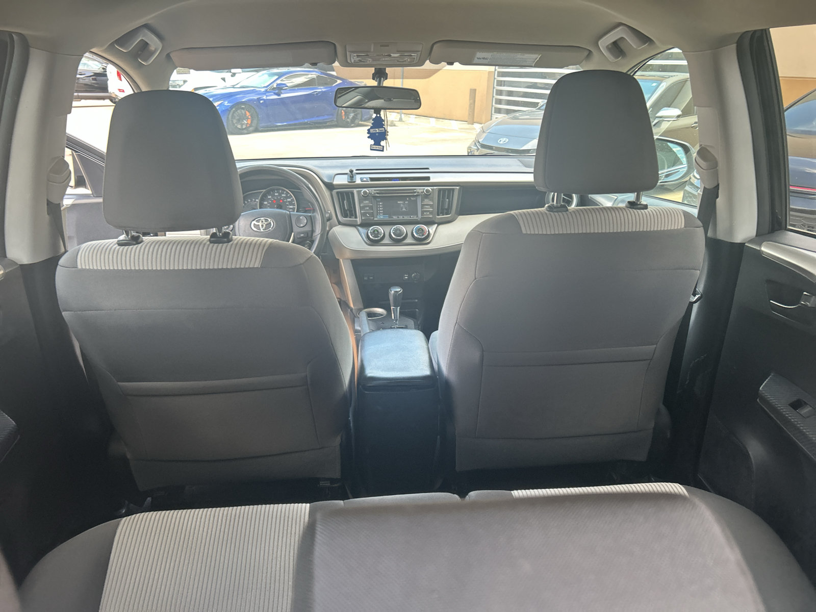 Used 2015 Toyota RAV4 LE AWD/4WD image 17