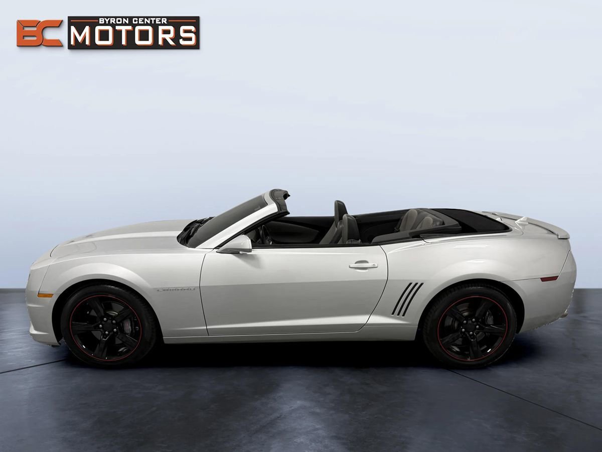 Used 2012 Chevrolet Camaro SS RWD image 4