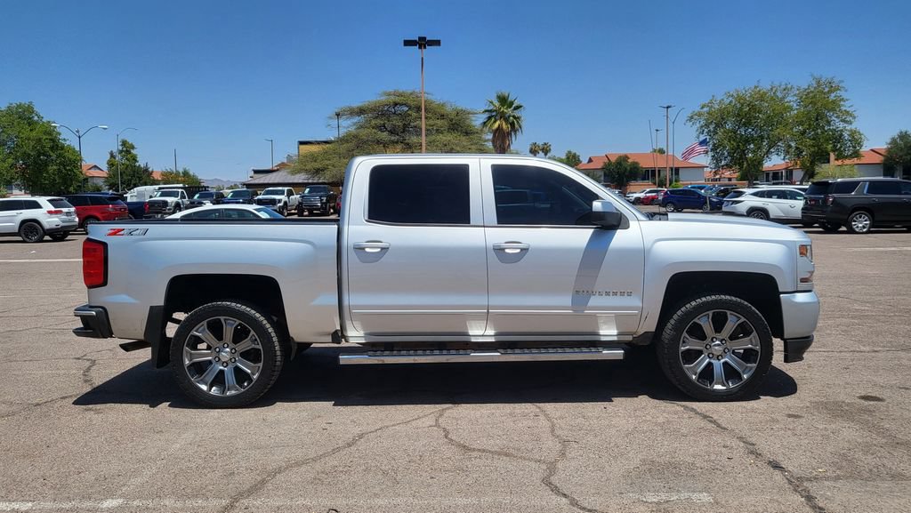 Used 2018 Chevrolet Silverado 1500 LT w/ All Star Edition AWD/4WD image 12