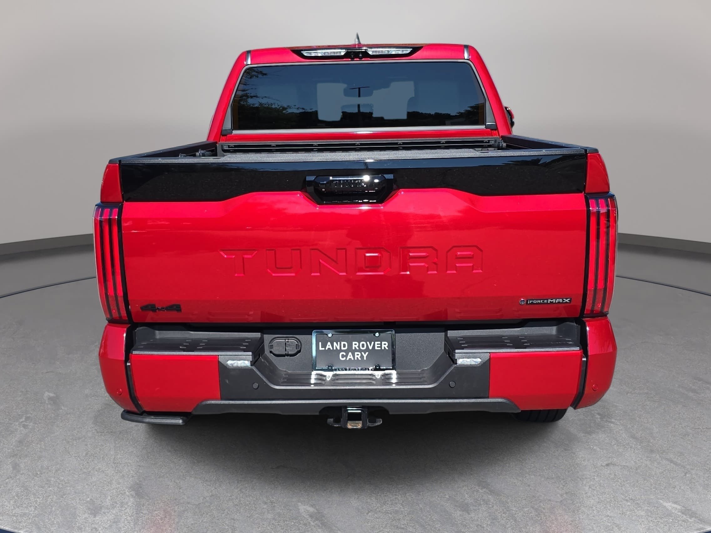 Used 2025 Toyota Tundra Platinum AWD/4WD image 6
