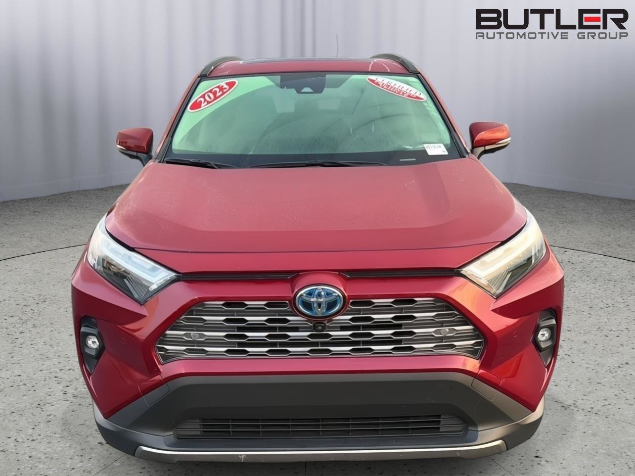 Certified 2023 Toyota RAV4 Limited AWD/4WD image 9