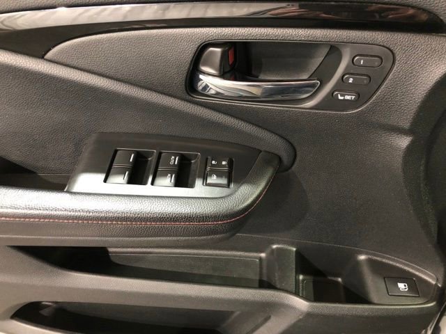 Used 2018 Honda Ridgeline Black Edition image 15