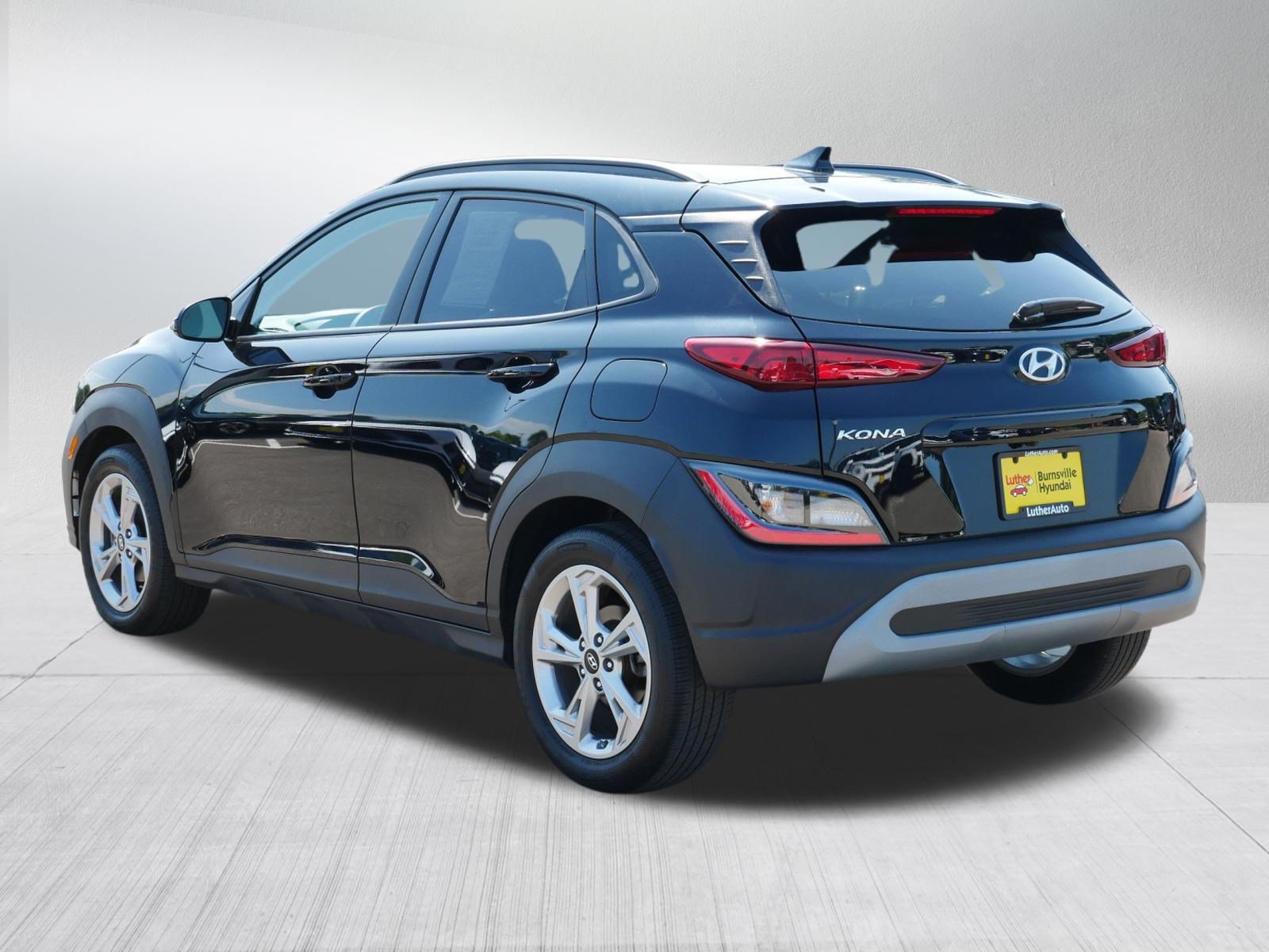 Used 2023 Hyundai Kona SEL FWD image 5