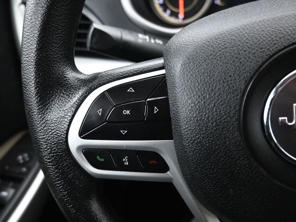 Used 2017 Jeep Cherokee Sport w/ Safety Group image 18