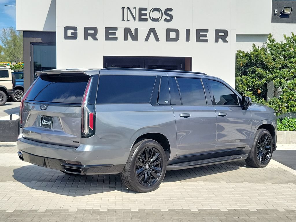 Used 2021 Cadillac Escalade ESV Sport Platinum w/ Heavy-Duty Trailer Package AWD/4WD image 4