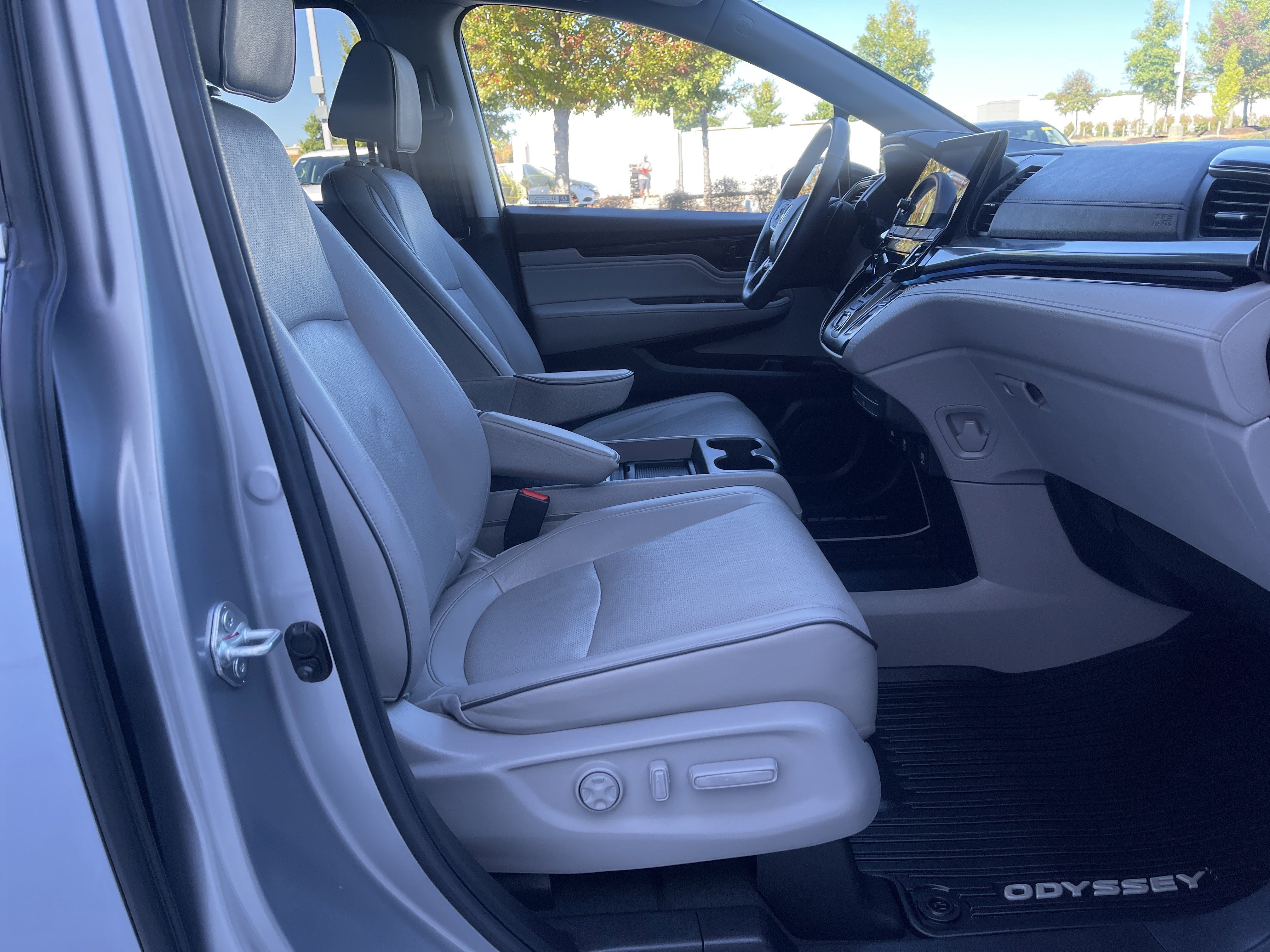 Certified 2023 Honda Odyssey Elite image 31