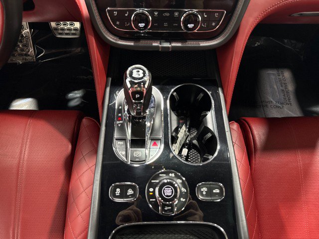 Used 2018 Bentley Bentayga image 73