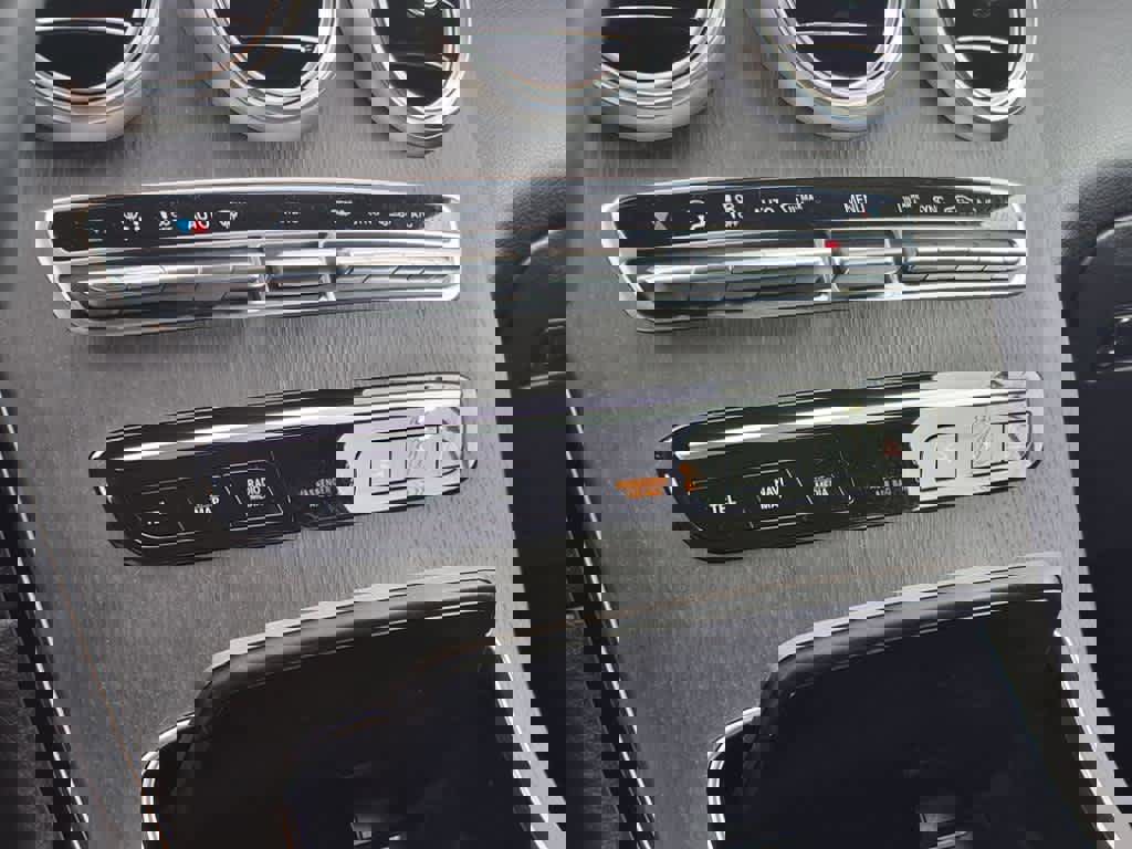 Used 2022 Mercedes-Benz GLC 300 4MATIC image 18