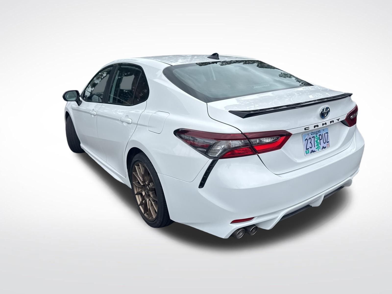 Used 2024 Toyota Camry SE FWD image 7