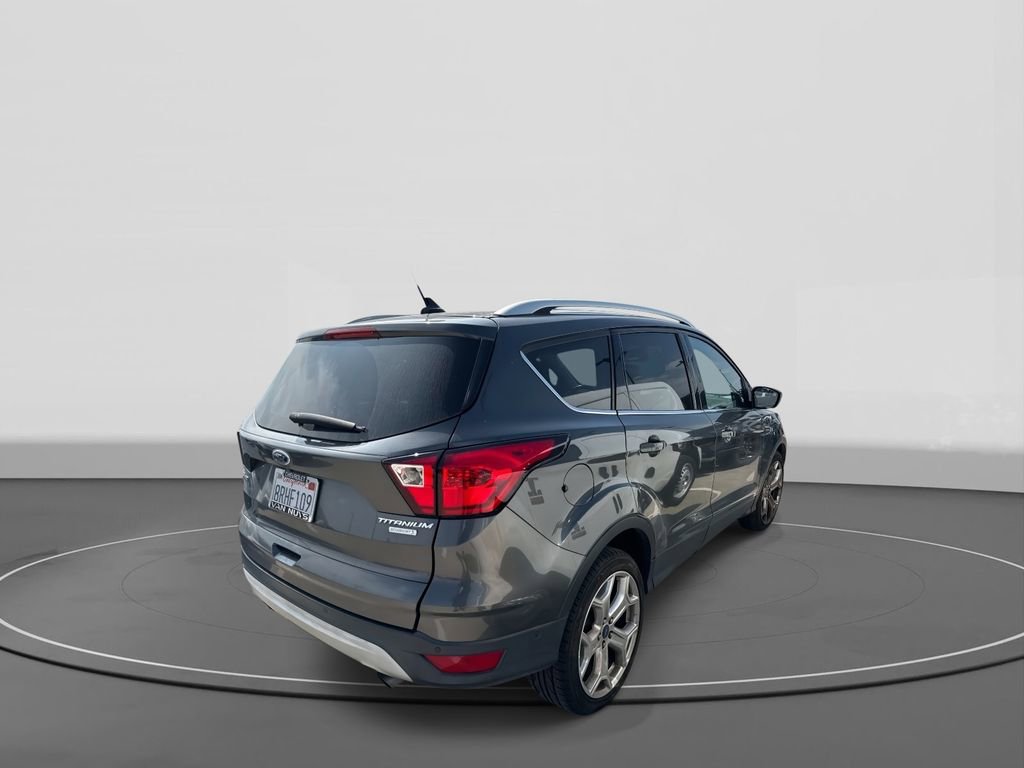 Used 2019 Ford Escape Titanium image 5