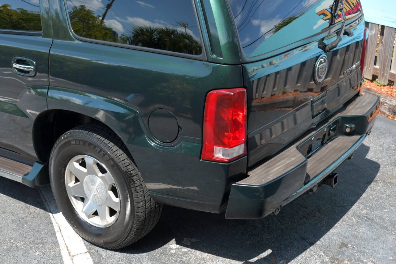 Used 2002 Cadillac Escalade AWD image 10