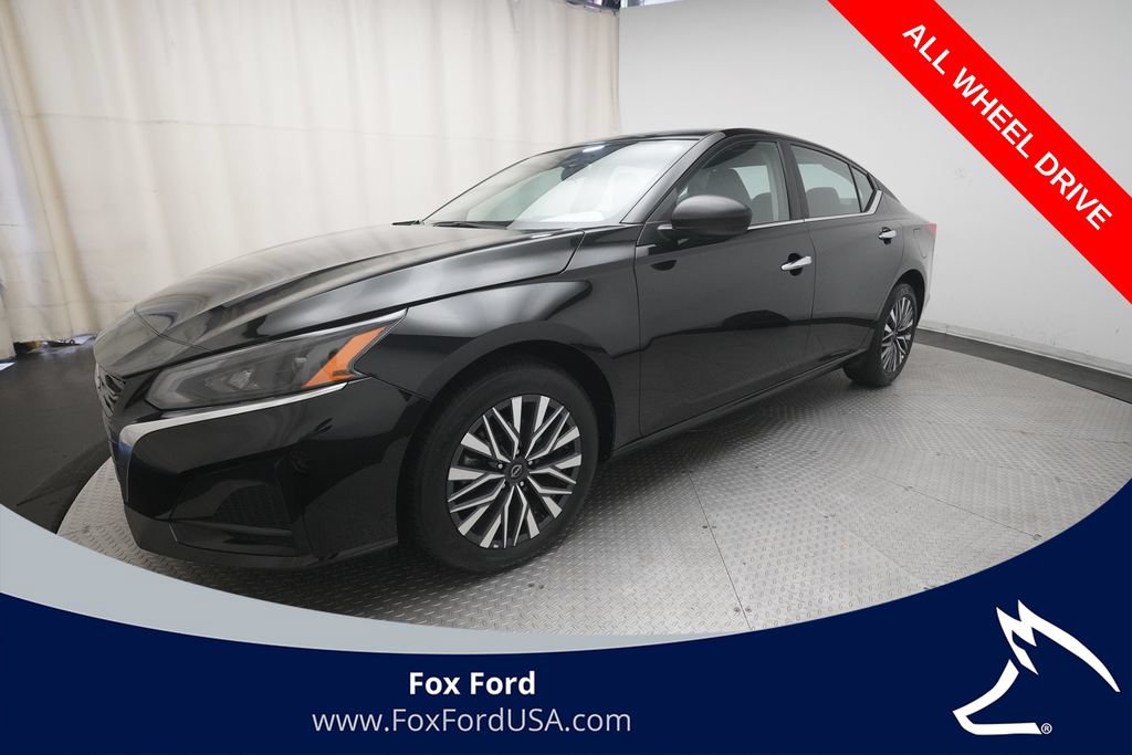 Used 2025 Nissan Altima 2.5 SV AWD/4WD image 1
