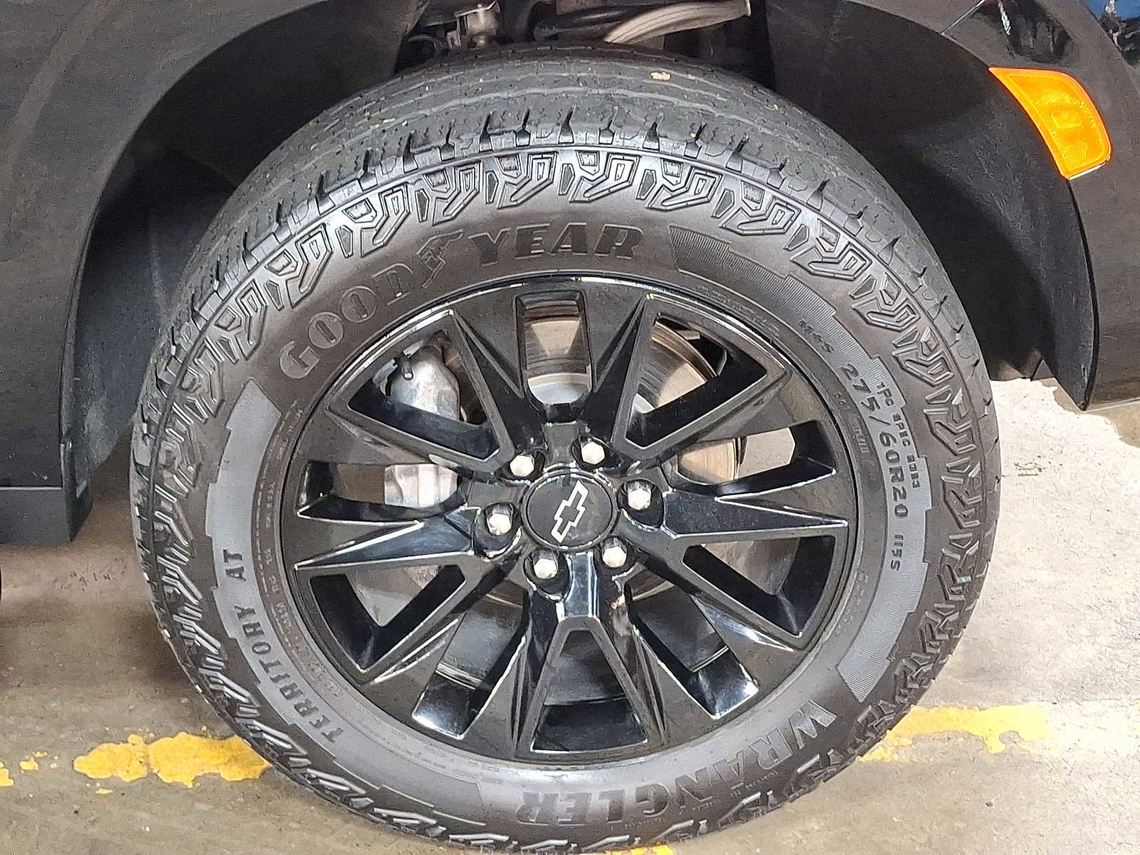 Used 2024 Chevrolet Tahoe Z71 w/ Luxury Package image 9