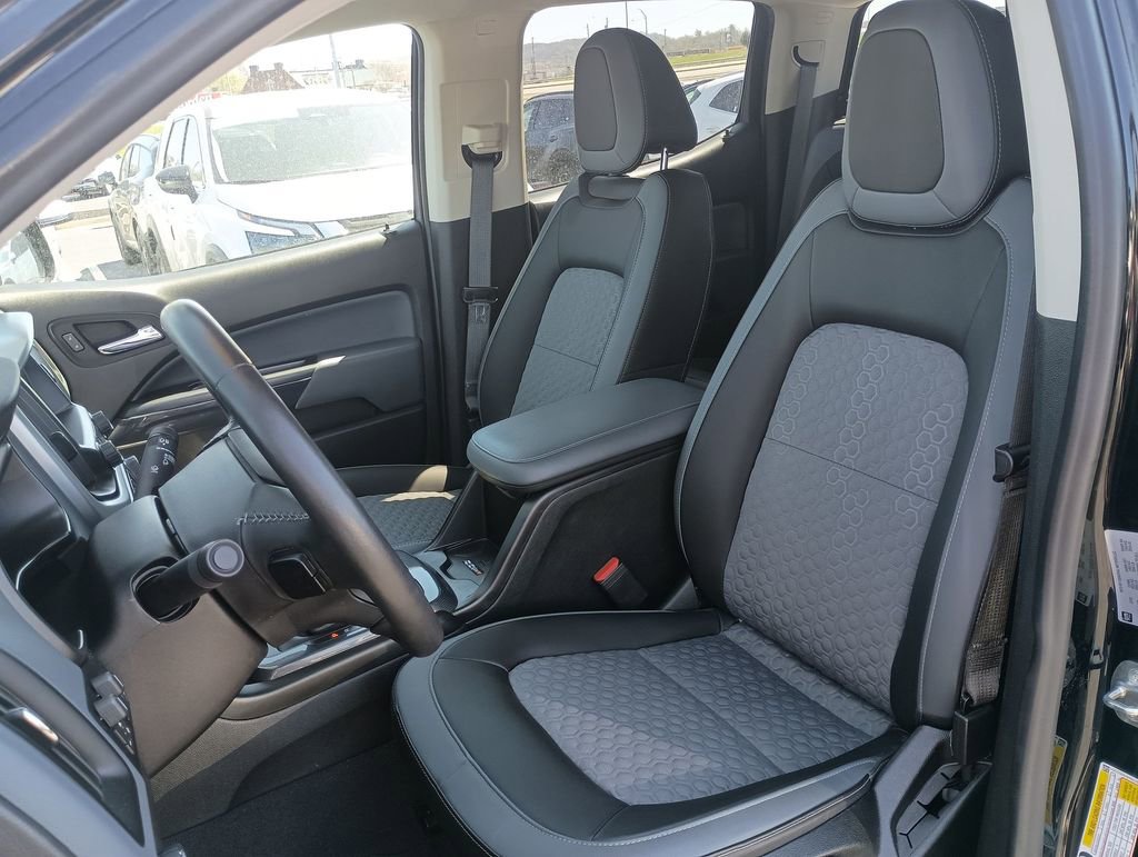 Used 2022 Chevrolet Colorado Z71 image 17