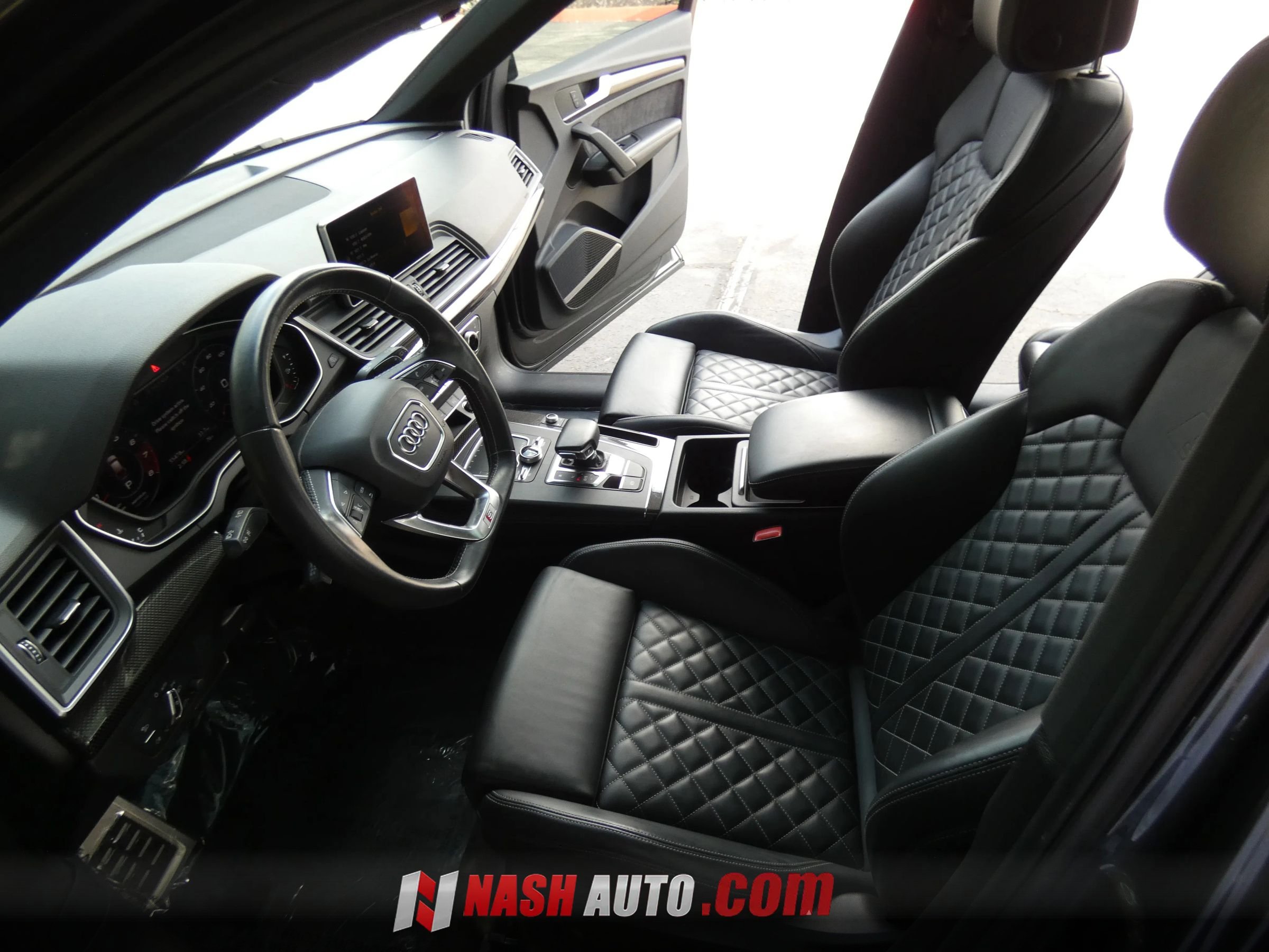 Used 2018 Audi SQ5 Premium Plus w/ S Sport Package AWD/4WD image 50