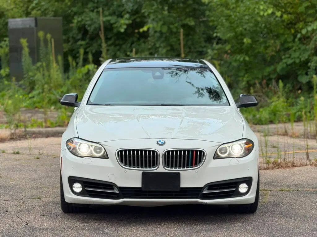 Used 2015 BMW 550i xDrive Sedan AWD/4WD image 2