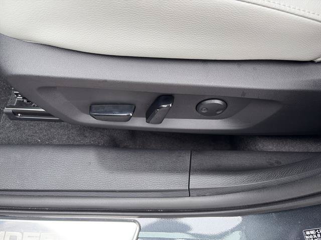 New 2026 Mitsubishi Outlander SEL FWD image 17