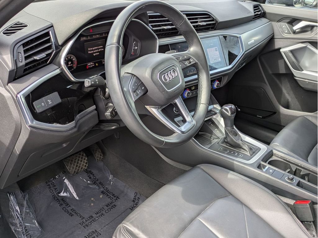Used 2023 Audi Q3 2.0T Premium Plus w/ Premium Plus Package AWD/4WD image 15