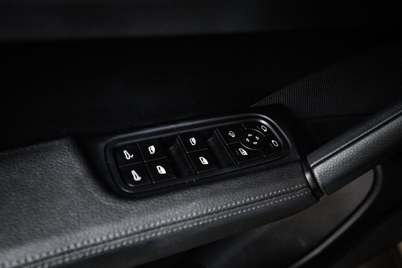 Certified 2024 Porsche Cayenne Coupe AWD/4WD image 22