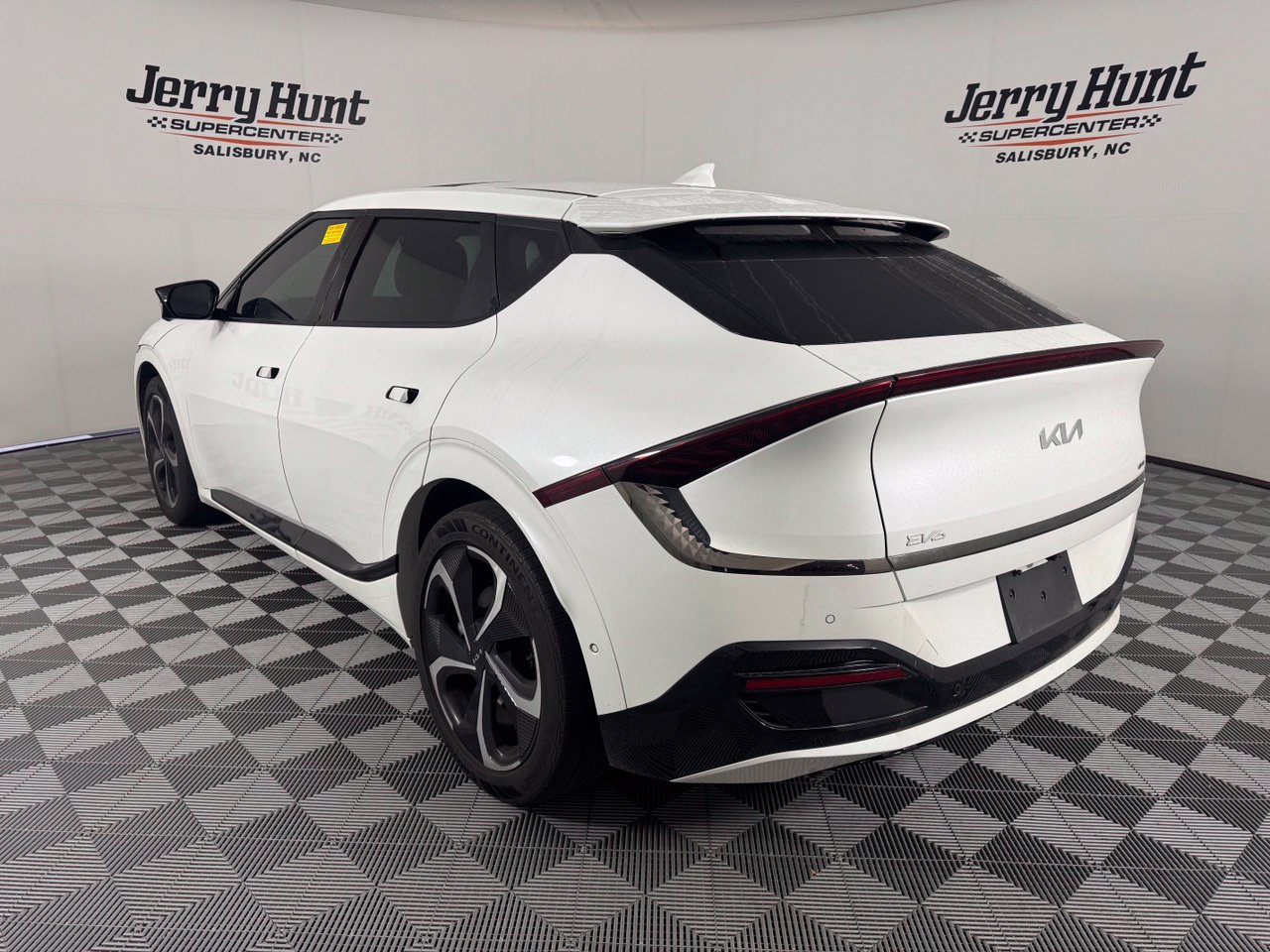 Used 2023 Kia EV6 GT-Line w/ GT-Line Suede Seat Package AWD/4WD image 8