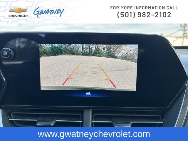 Used 2025 Chevrolet Trax LT w/ LT Convenience Package image 18