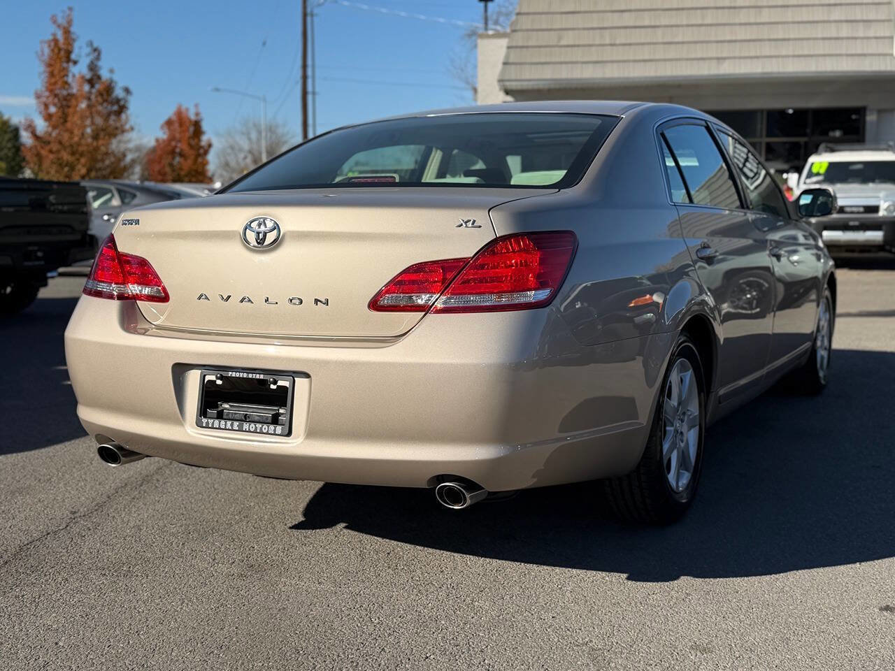 Used 2007 Toyota Avalon Limited image 12