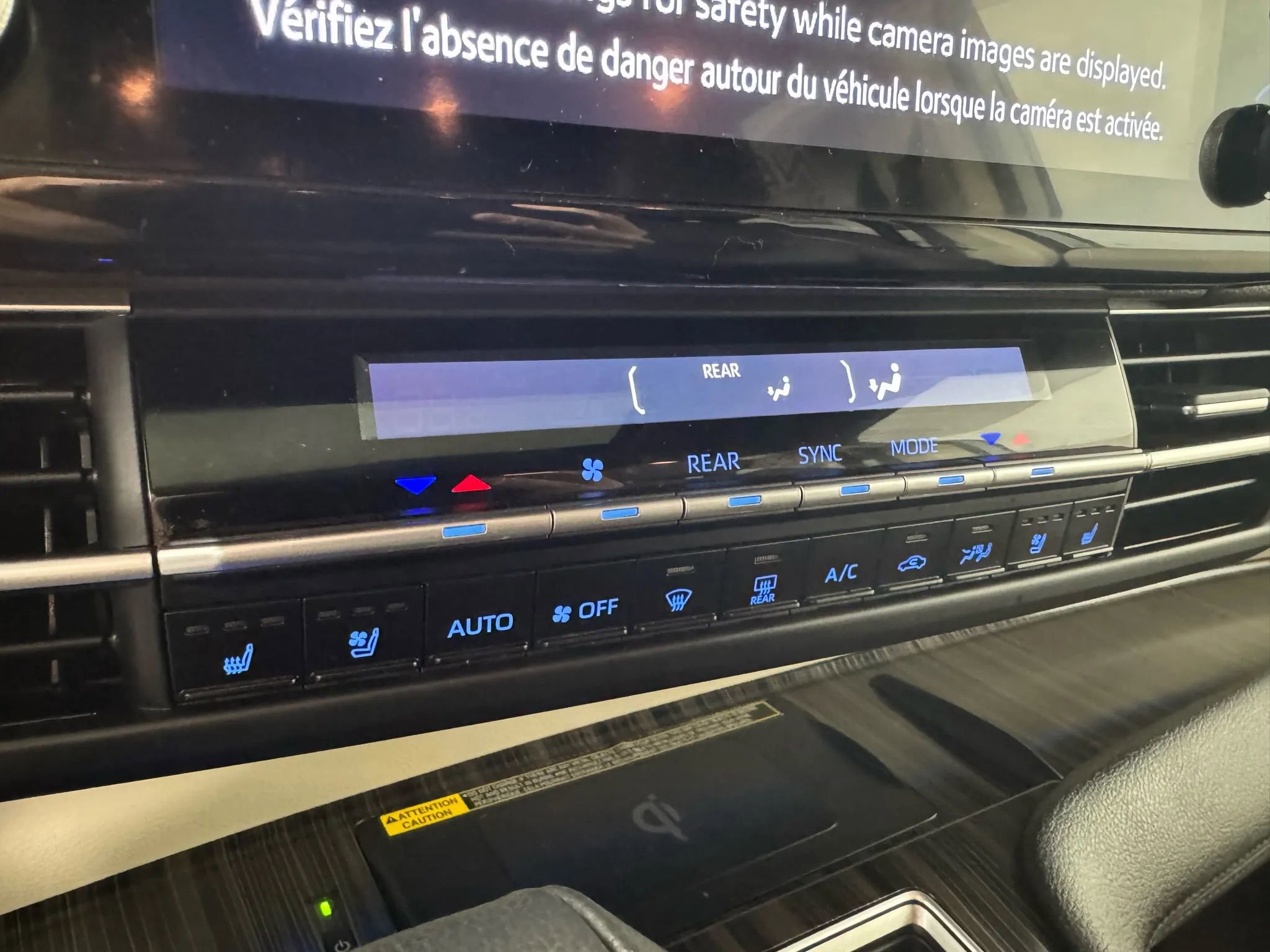 Used 2024 Toyota Sienna Platinum image 20