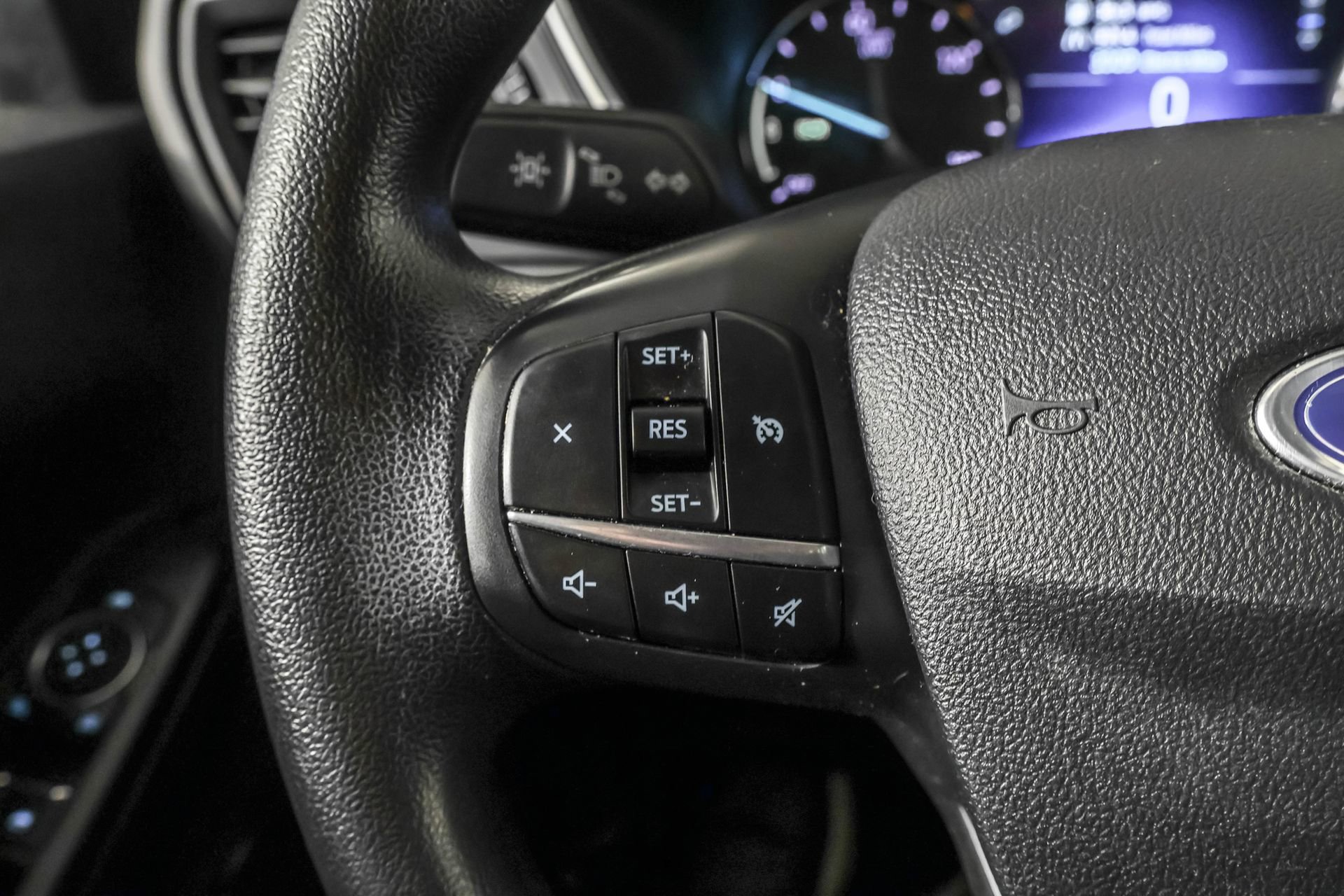 Used 2021 Ford Escape SE image 27