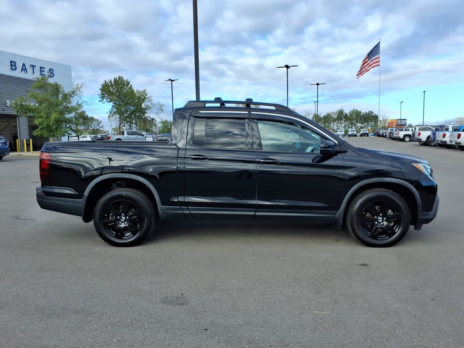 Used 2017 Honda Ridgeline Black Edition image 2