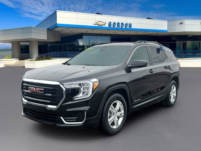 Used 2022 GMC Terrain SLE w/ Driver Convenience Package image 1