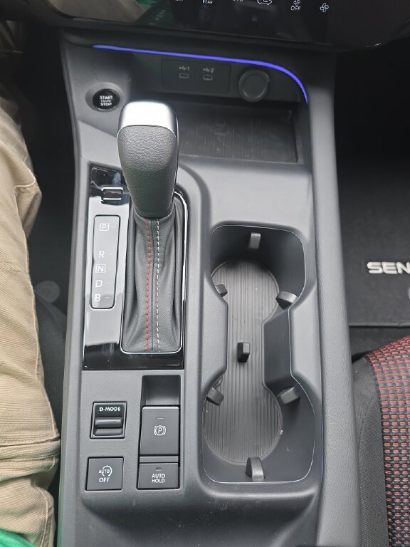 New 2026 Nissan Sentra SR w/ Floor Mat Package FWD image 13