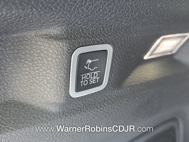 New 2026 Jeep Grand Cherokee L Limited RWD image 14