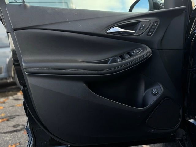 Used 2023 Buick Encore GX Essence w/ Experience Buick Package image 11