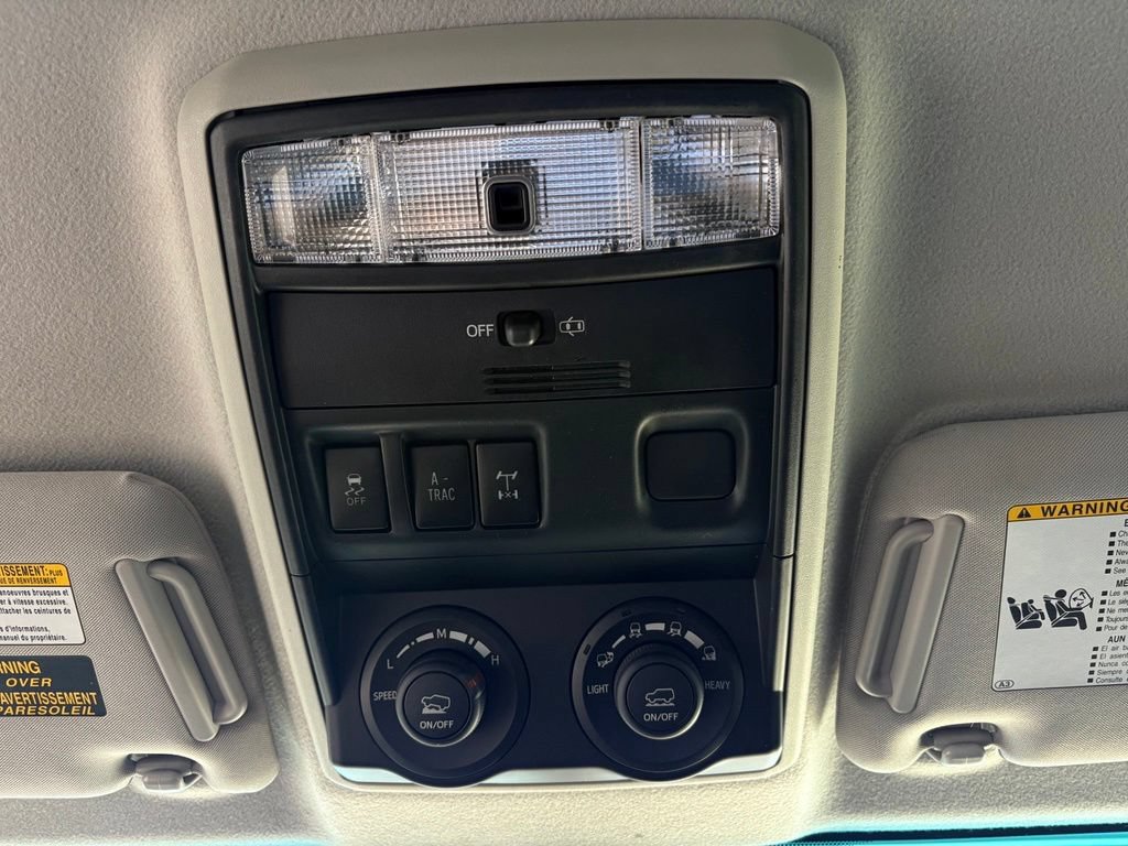 Used 2018 Toyota 4Runner TRD Off-Road AWD/4WD image 12