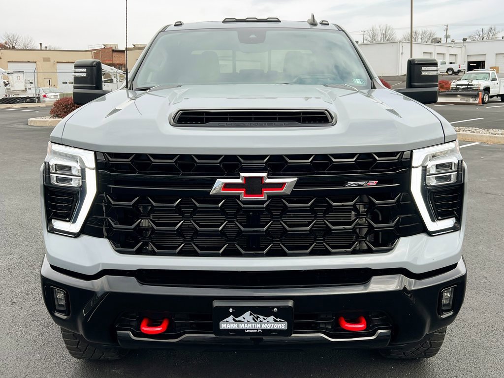 Used 2024 Chevrolet Silverado 2500 ZR2 w/ Technology Package image 16