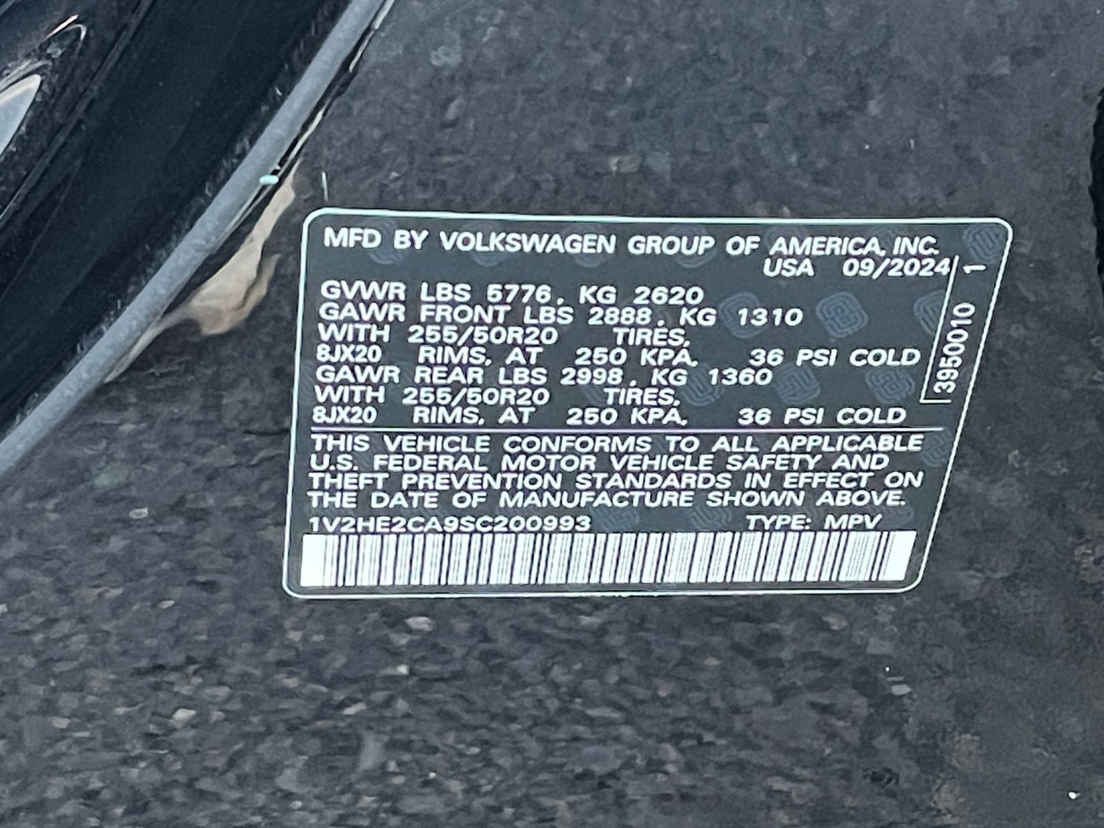 Used 2025 Volkswagen Atlas Cross Sport SE image 30