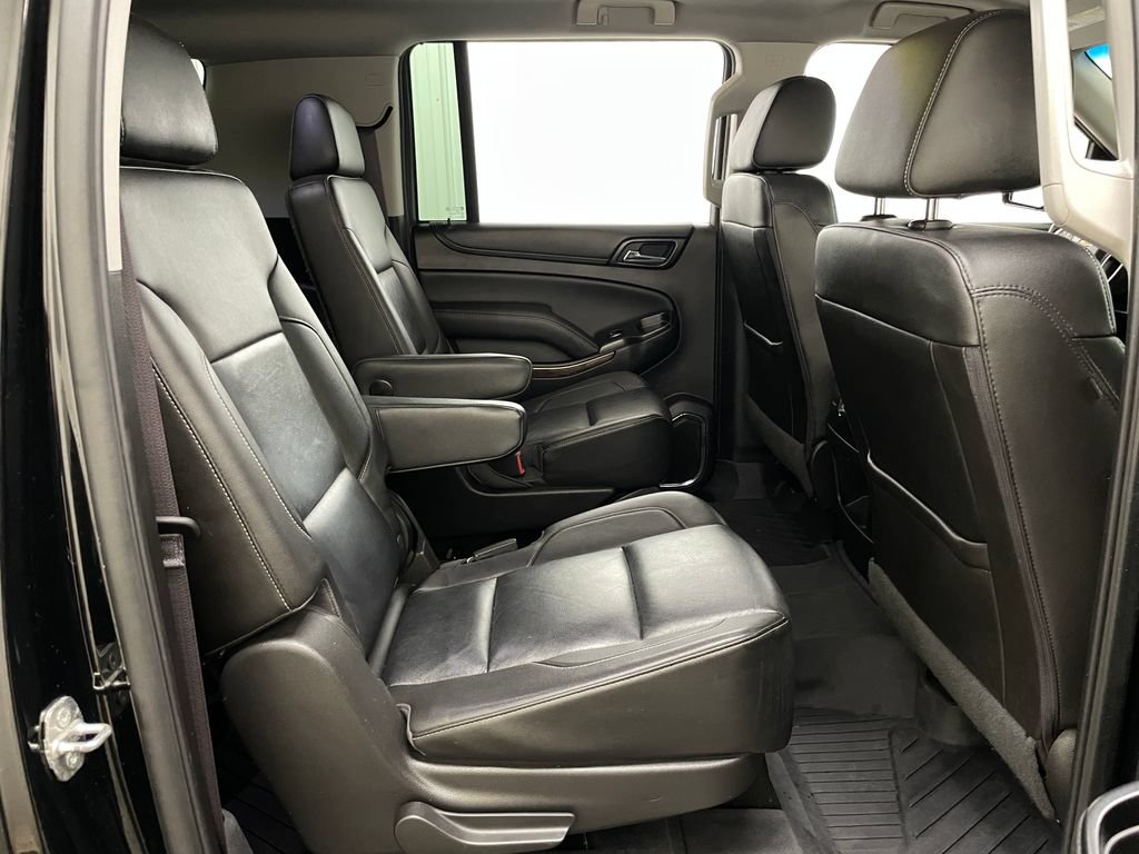 Used 2016 Chevrolet Suburban LT RWD image 41