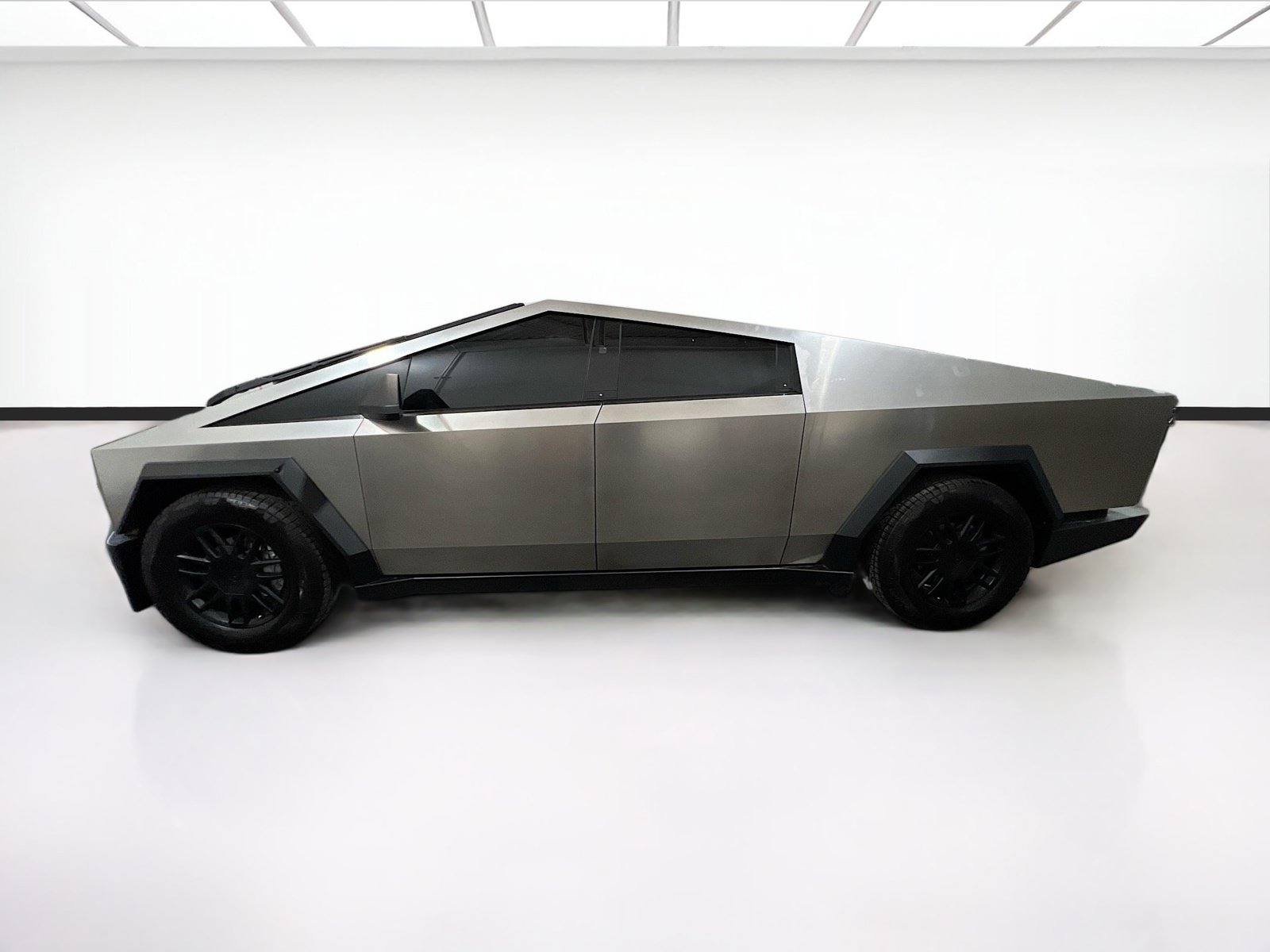 Used 2025 Tesla Cybertruck AWD Crew Cab image 24