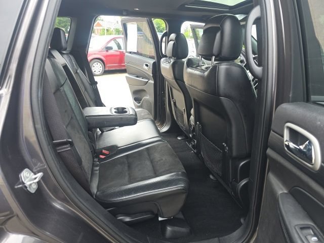 Used 2019 Jeep Grand Cherokee Altitude AWD/4WD image 13