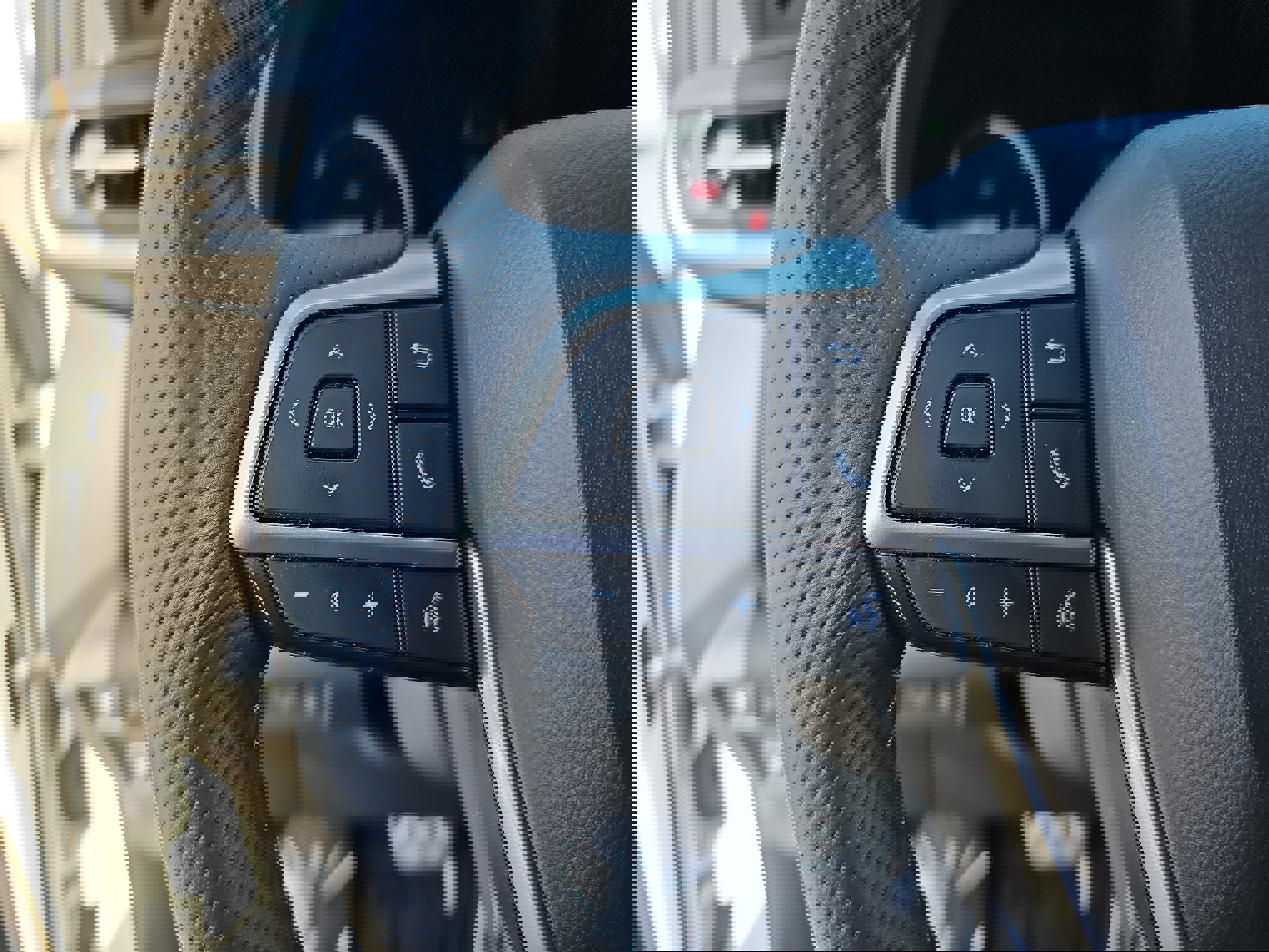 Used 2023 Toyota Sienna XSE image 18