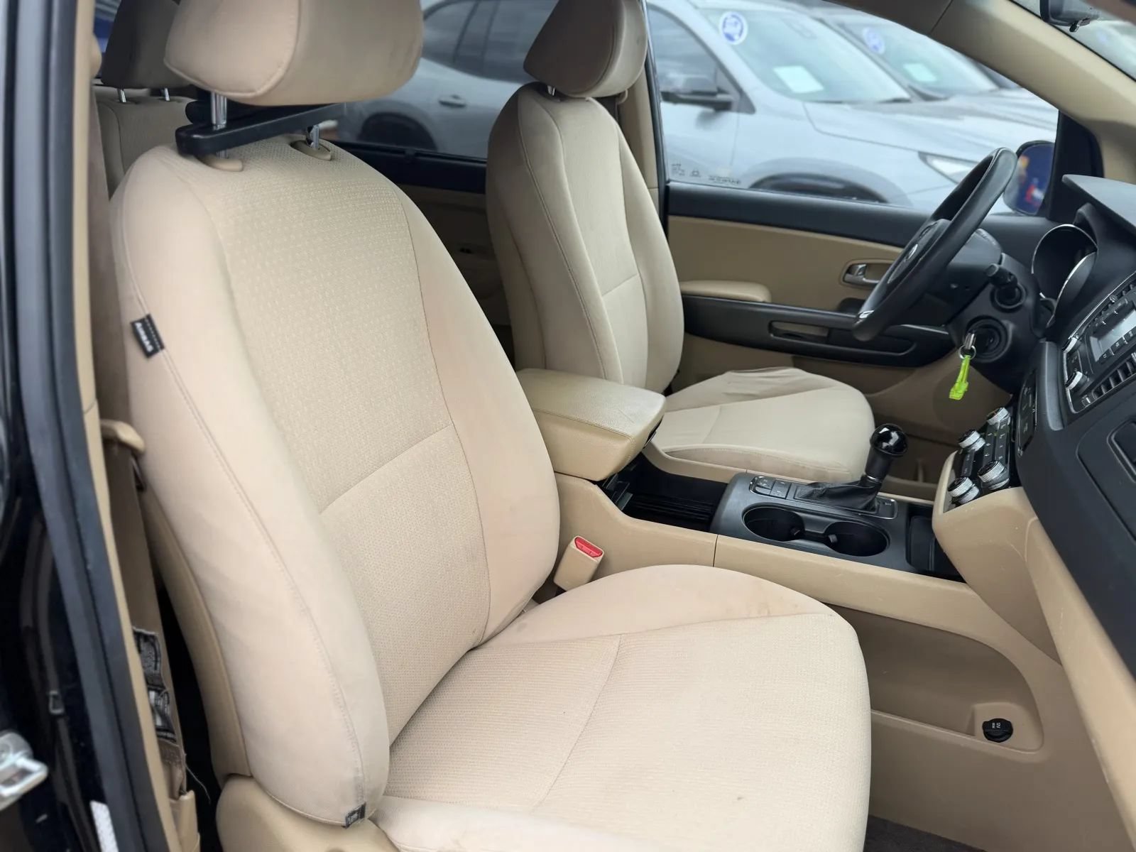 Used 2016 Kia Sedona LX w/ LX Convenience Package FWD image 20