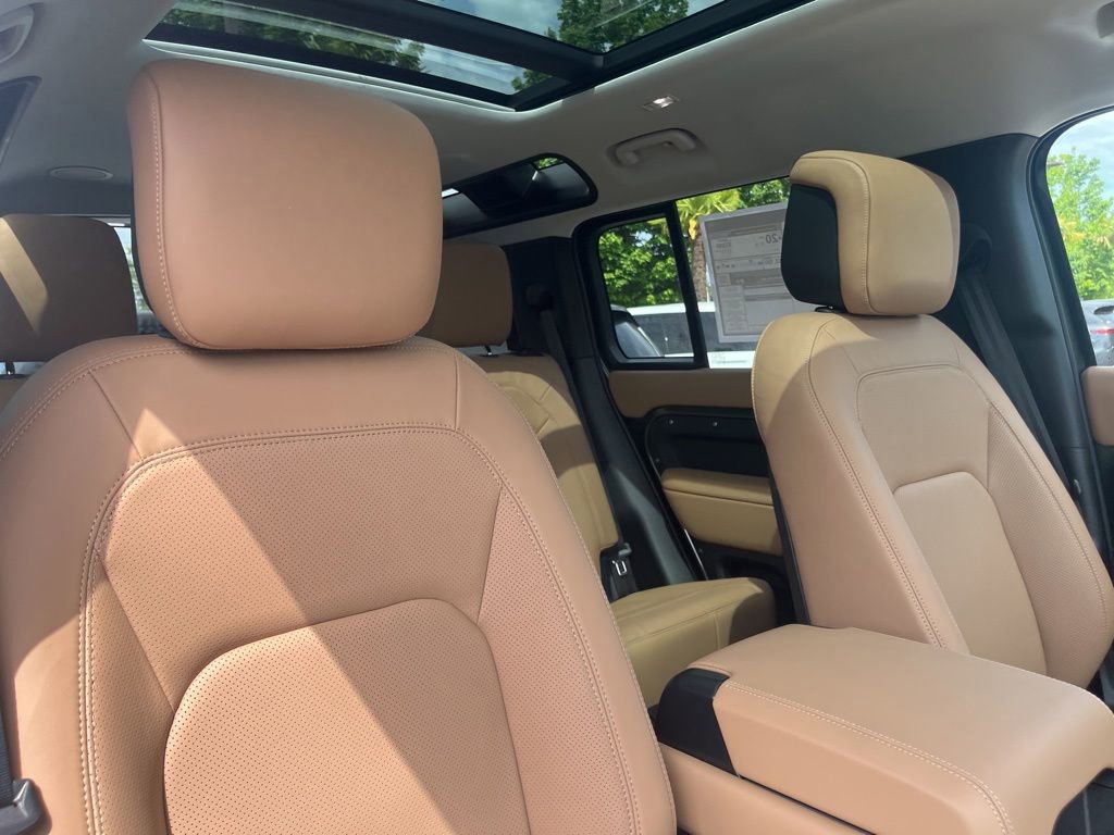 New 2026 Land Rover Defender 110 X-Dynamic SE AWD/4WD image 19