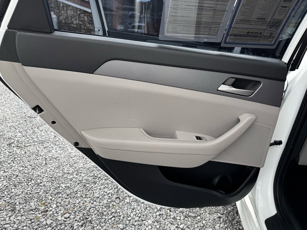 Used 2018 Hyundai Sonata SE image 17