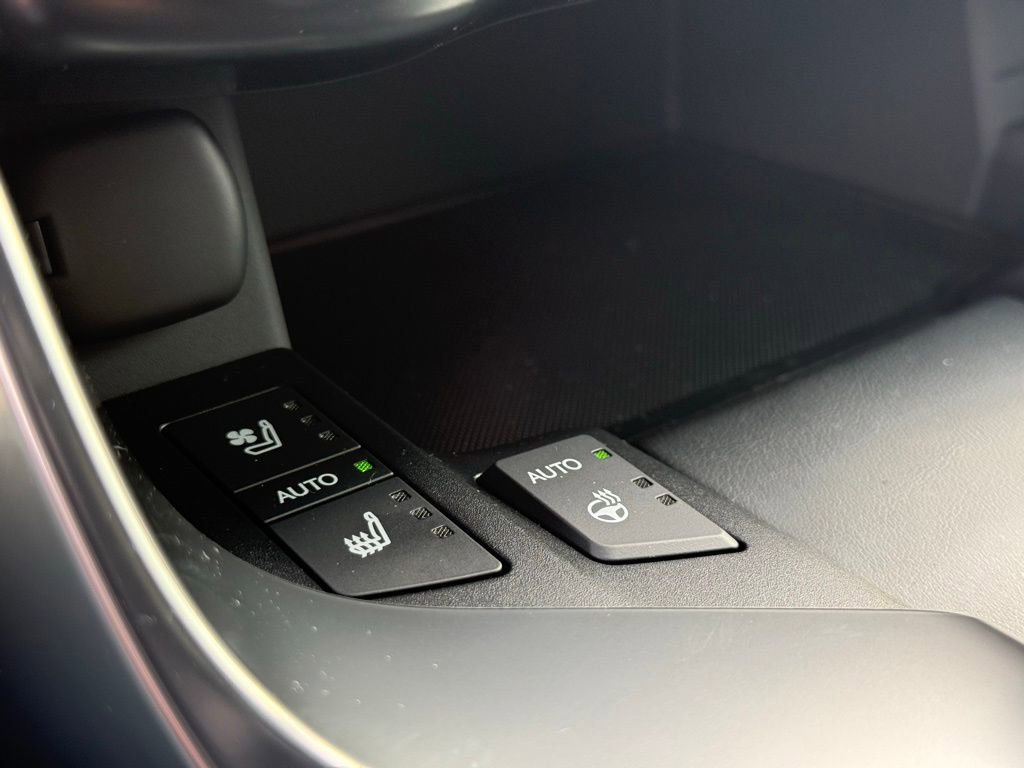 New 2026 Lexus LX 700h Luxury image 33