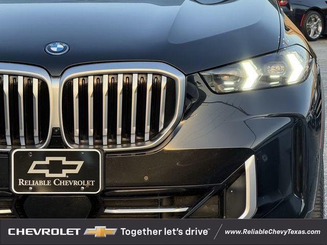Used 2024 BMW X5 xDrive50e w/ Parking Assistance Package AWD/4WD image 4