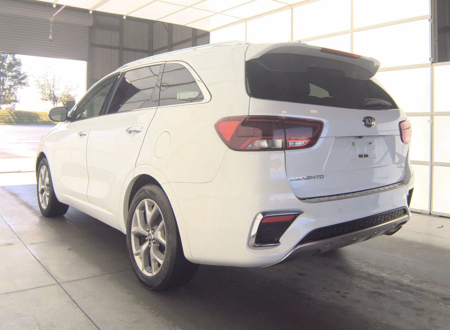 Used 2019 Kia Sorento SX FWD image 3