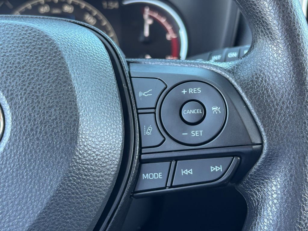 Certified 2025 Toyota RAV4 XLE image 28